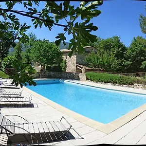 Lou Caleù Restaurant Le Rocher Des Abeilles Hotel